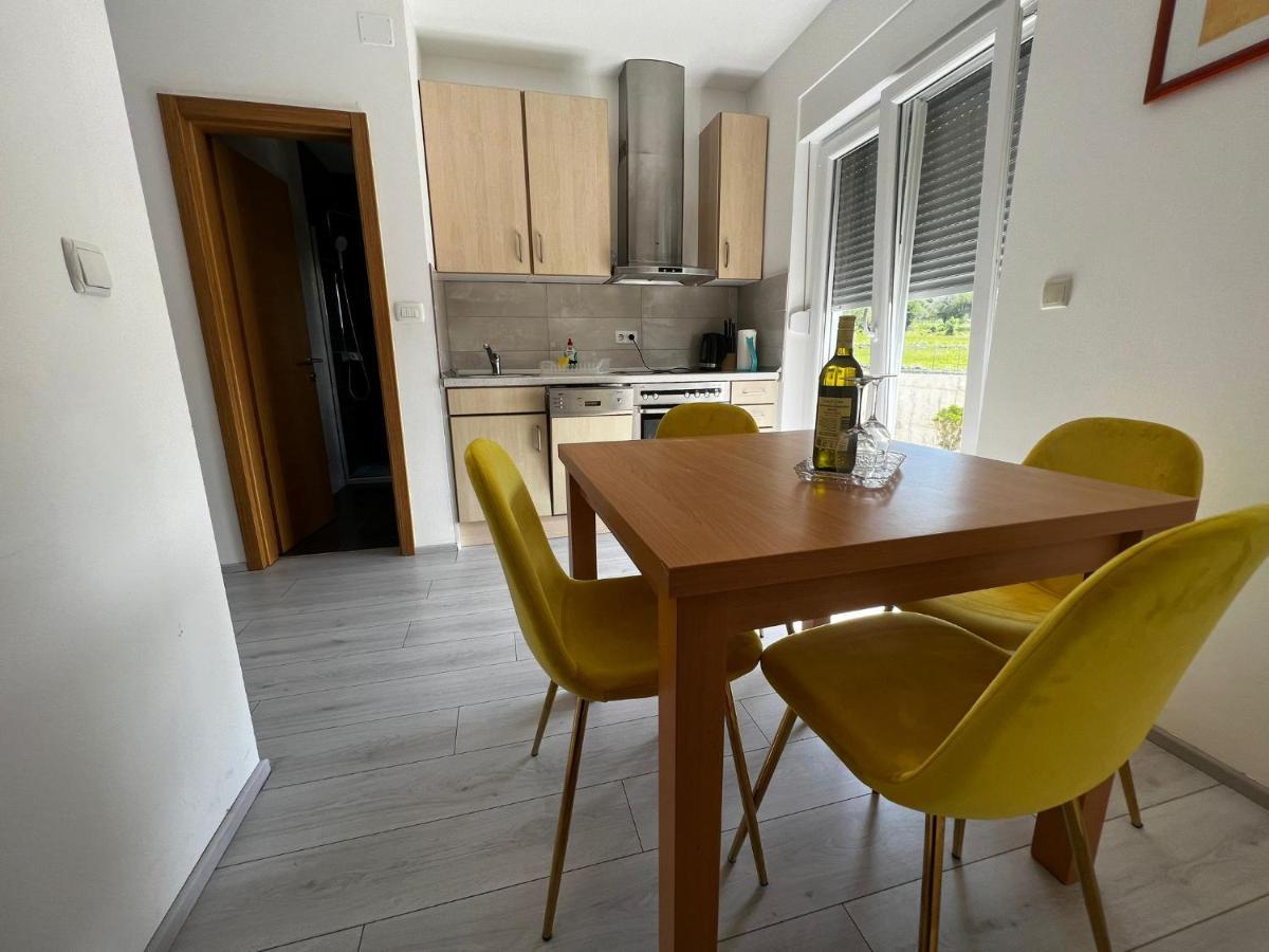 Apartments Petrusic 수페타르스카 드라가 외부 사진