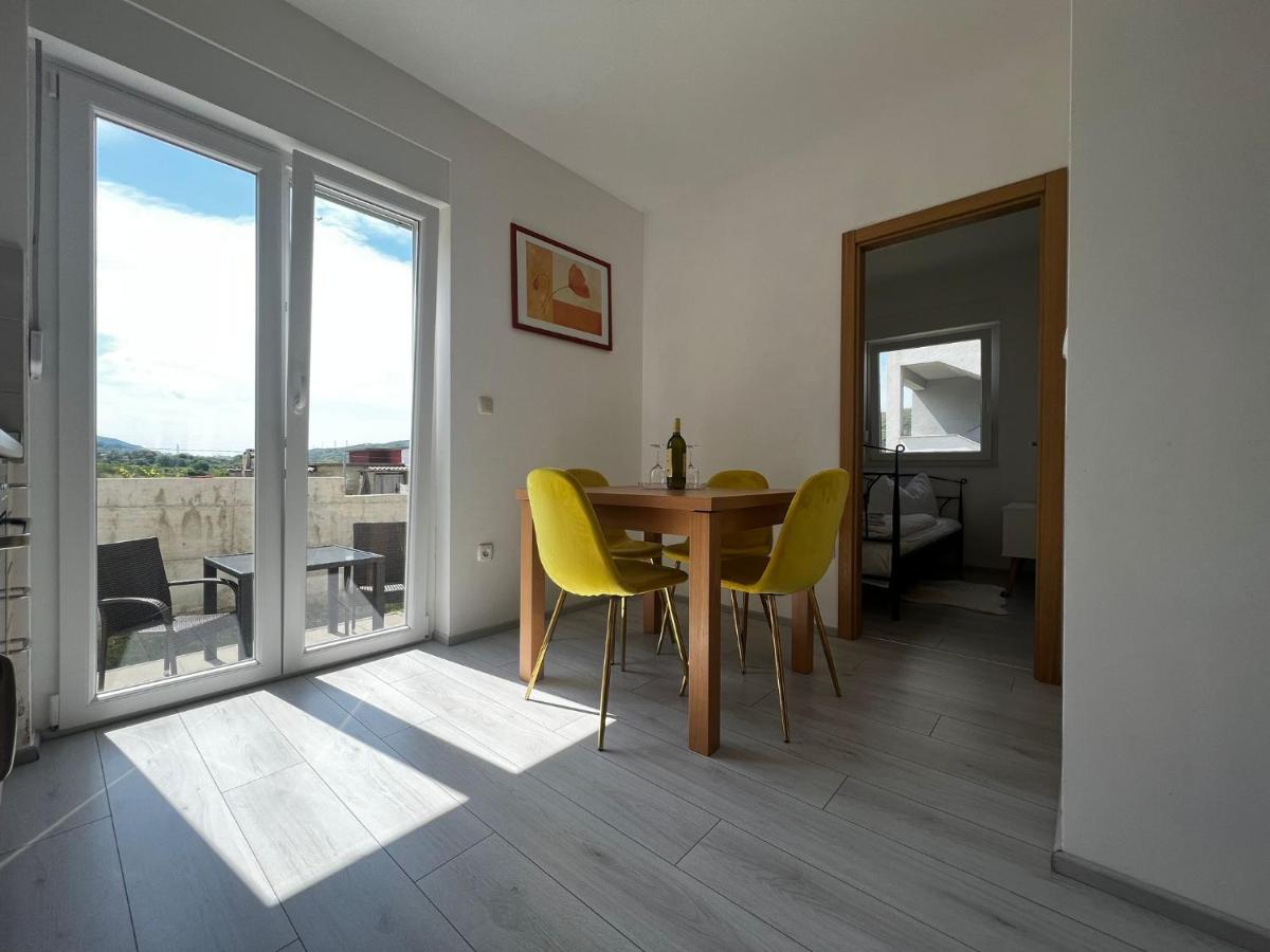 Apartments Petrusic 수페타르스카 드라가 외부 사진