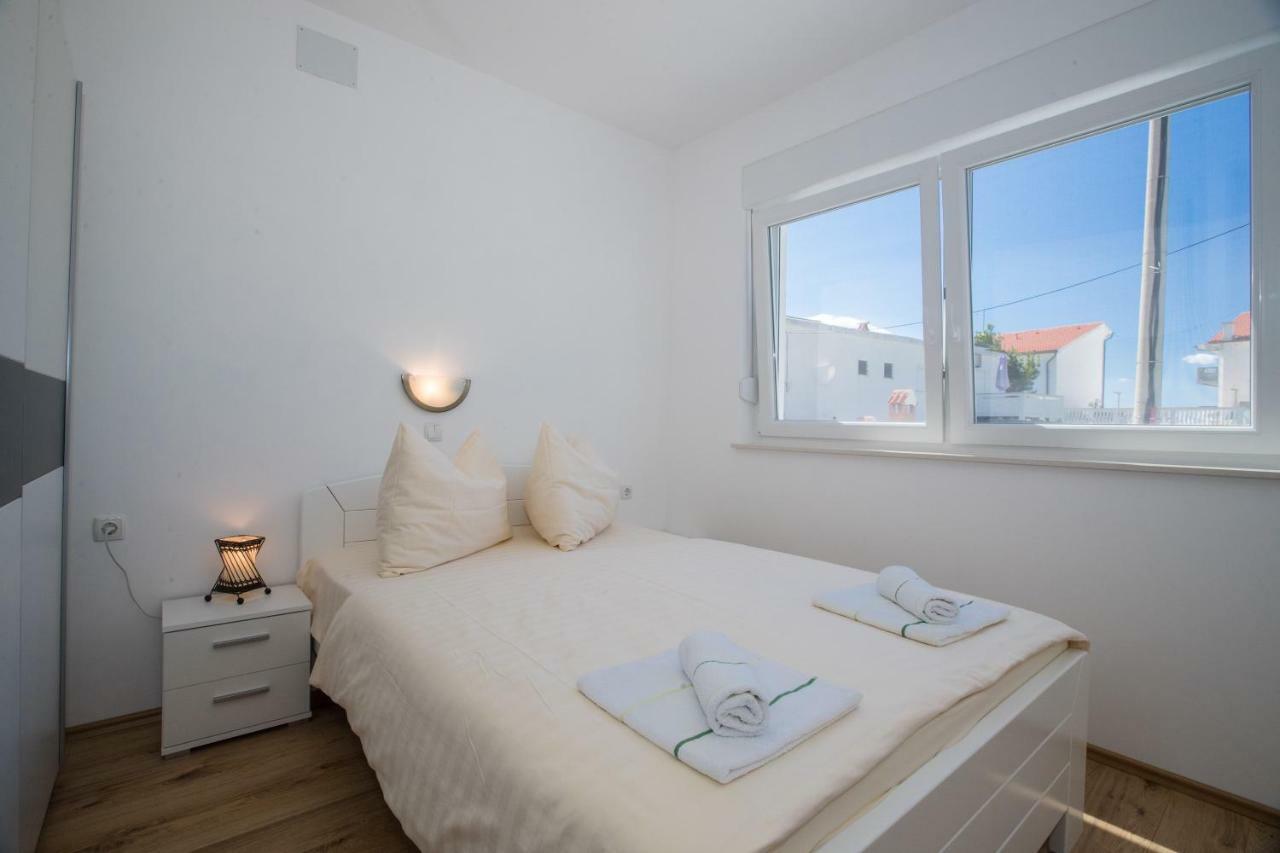 Apartments Petrusic 수페타르스카 드라가 외부 사진