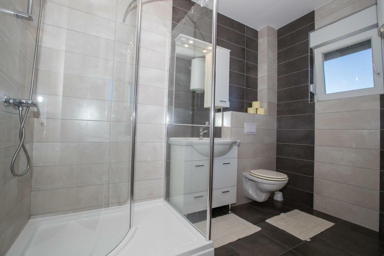 Apartments Petrusic 수페타르스카 드라가 외부 사진