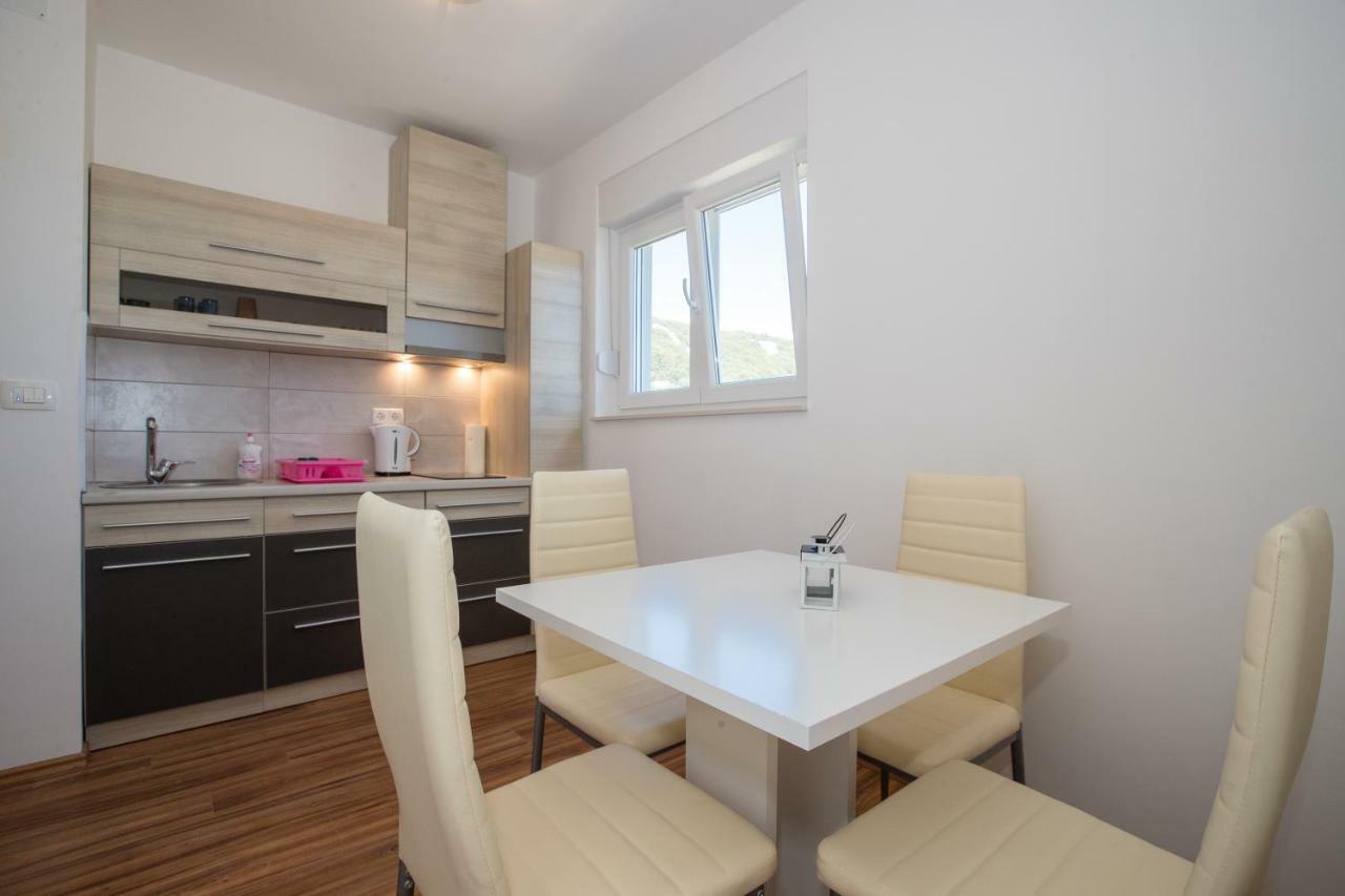 Apartments Petrusic 수페타르스카 드라가 외부 사진